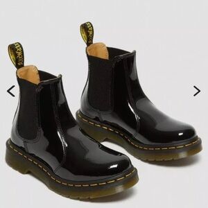 Dr. Martens 2976 Black Chelsea Boots 🥾